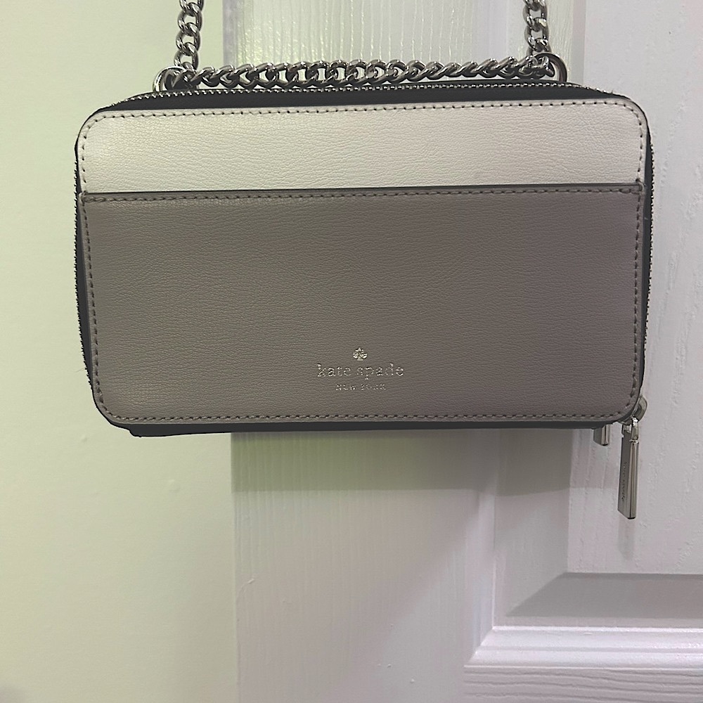 Authentic Kate Spade crossbody with chain!